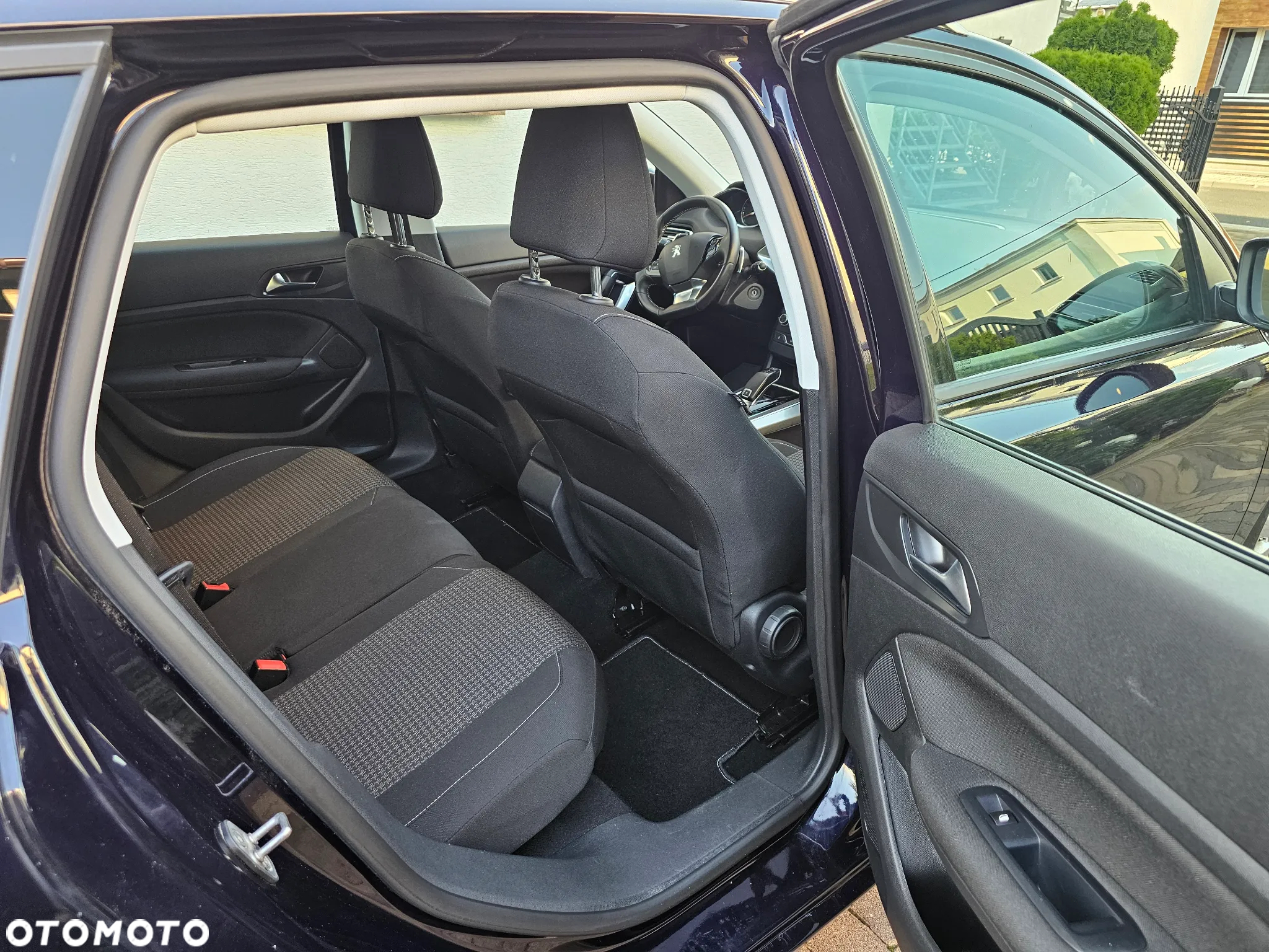 Peugeot 308 - 8