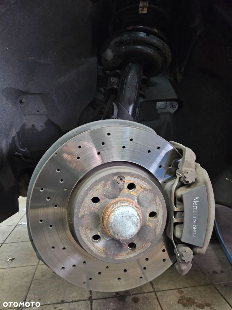 Mercedes-Benz Klasa C 250 (BlueTEC) d 4Matic T 7G-TRONIC AMG Line - 18