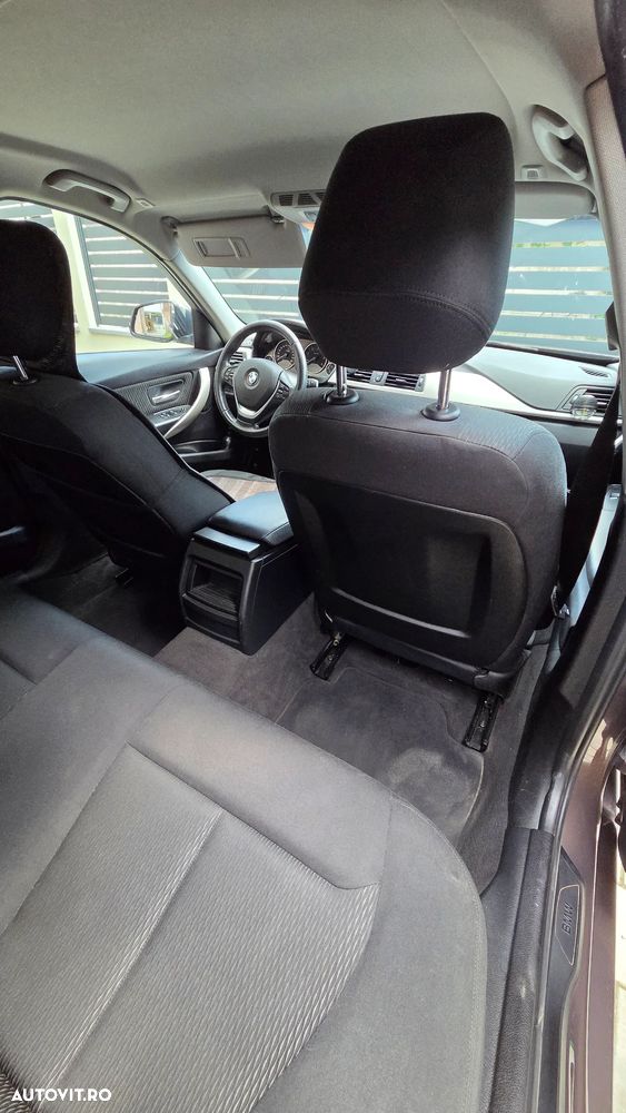 BMW Seria 3 318d Aut. Luxury Line - 9