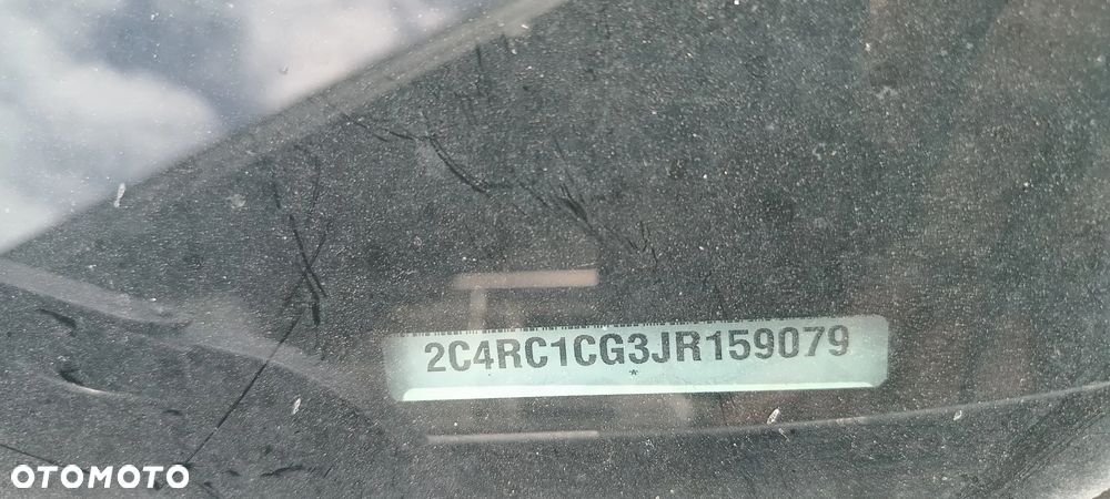 Chrysler Pacifica - 8
