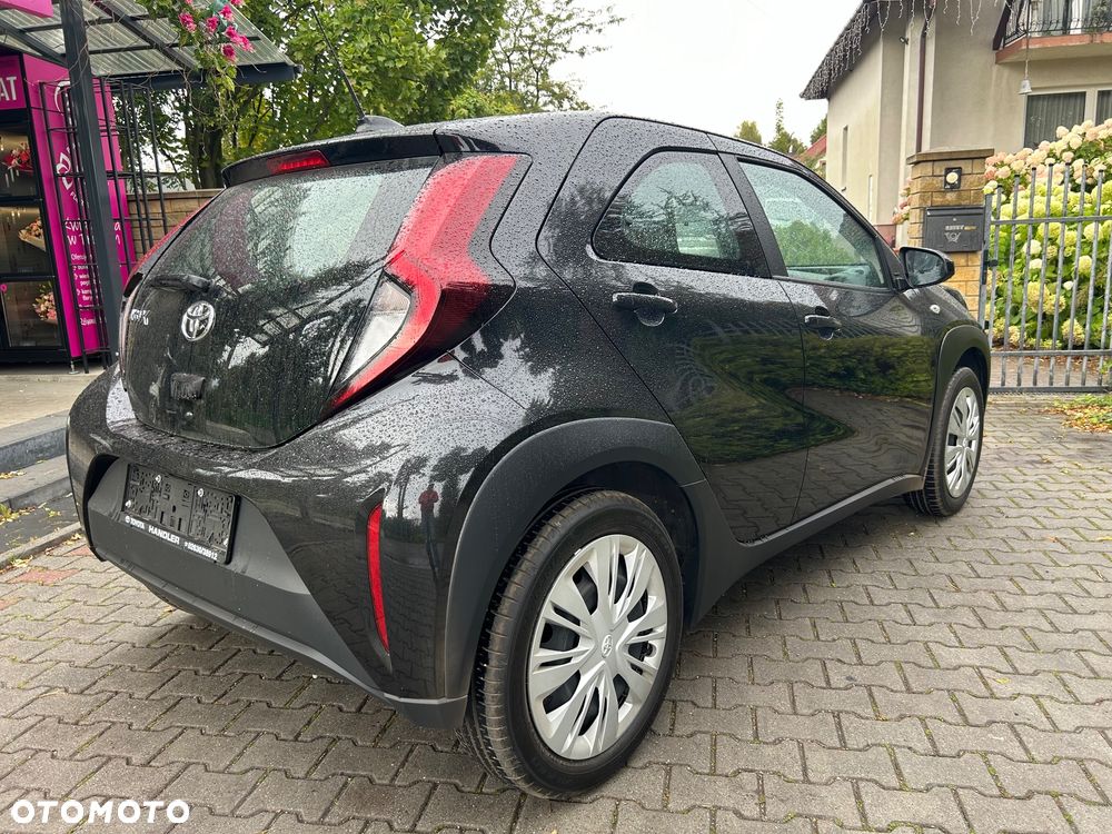 Toyota Aygo X 1.0 VVT-i Executive - 3