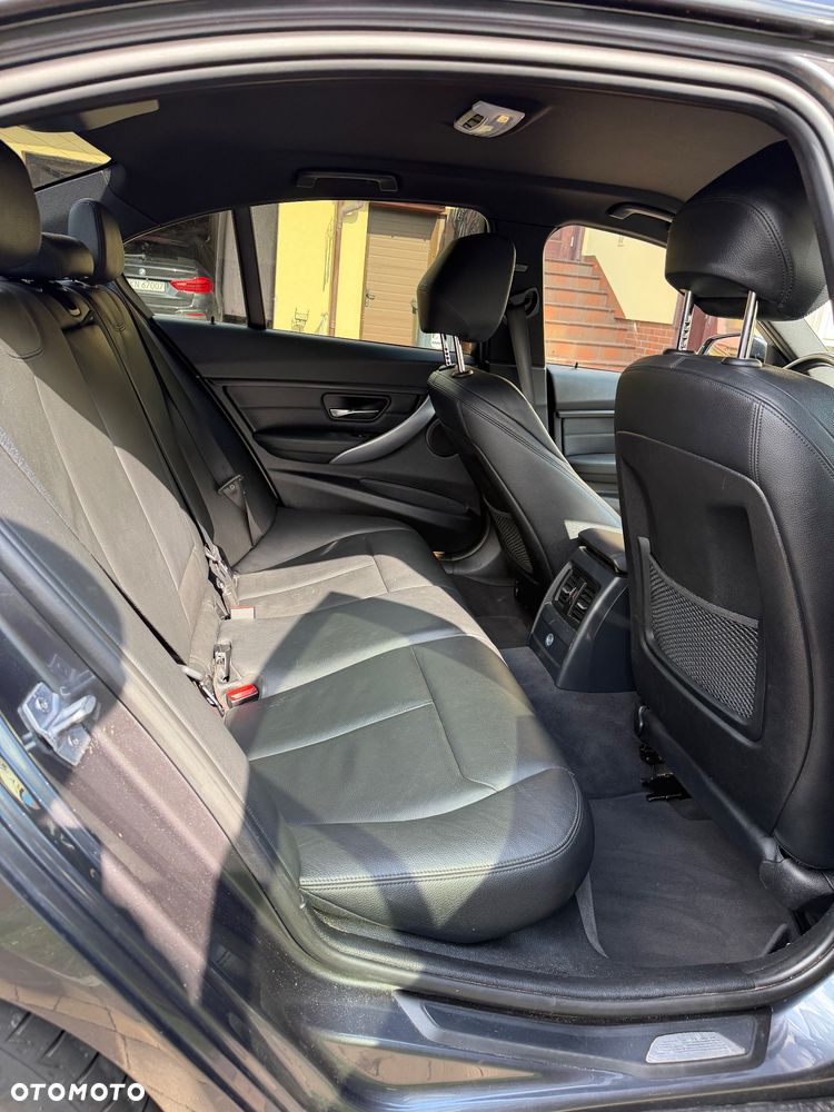 BMW Seria 3 - 28