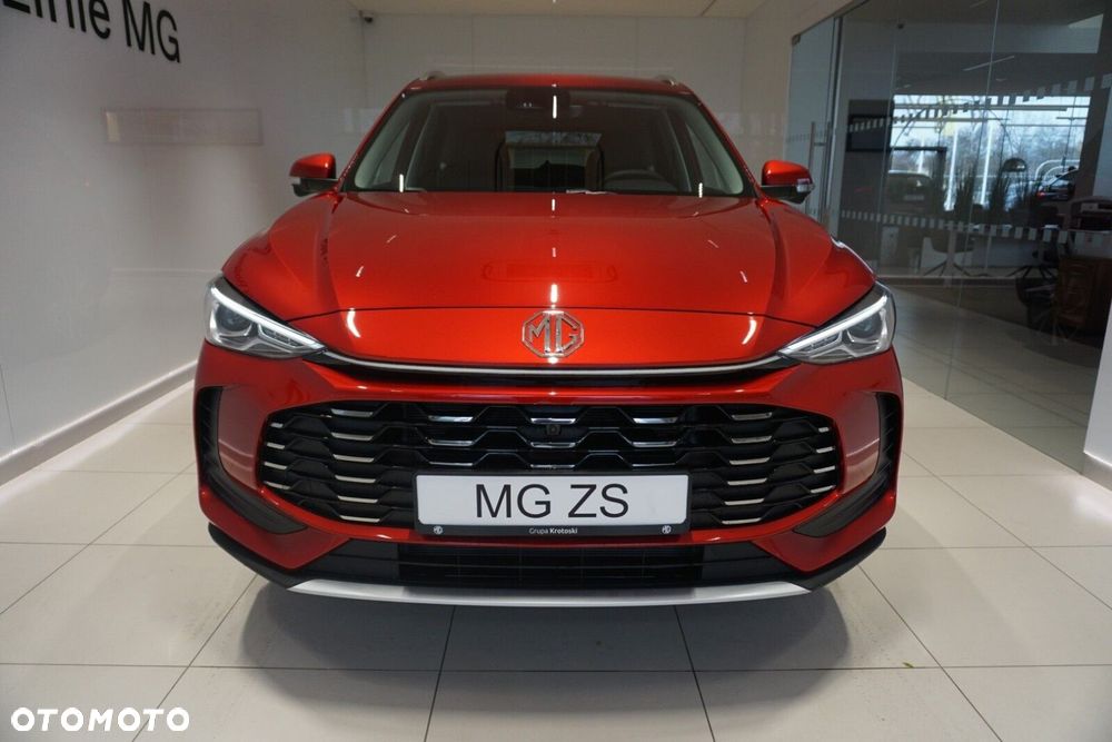 MG ZS Hybrid+ - 4