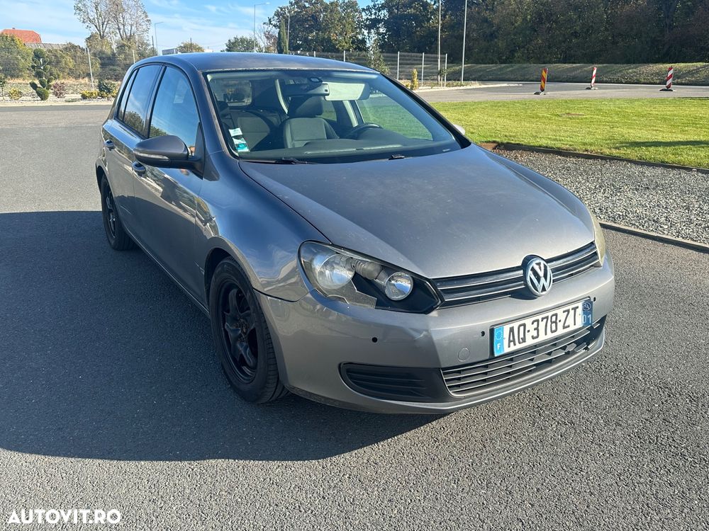 Volkswagen Golf - 6