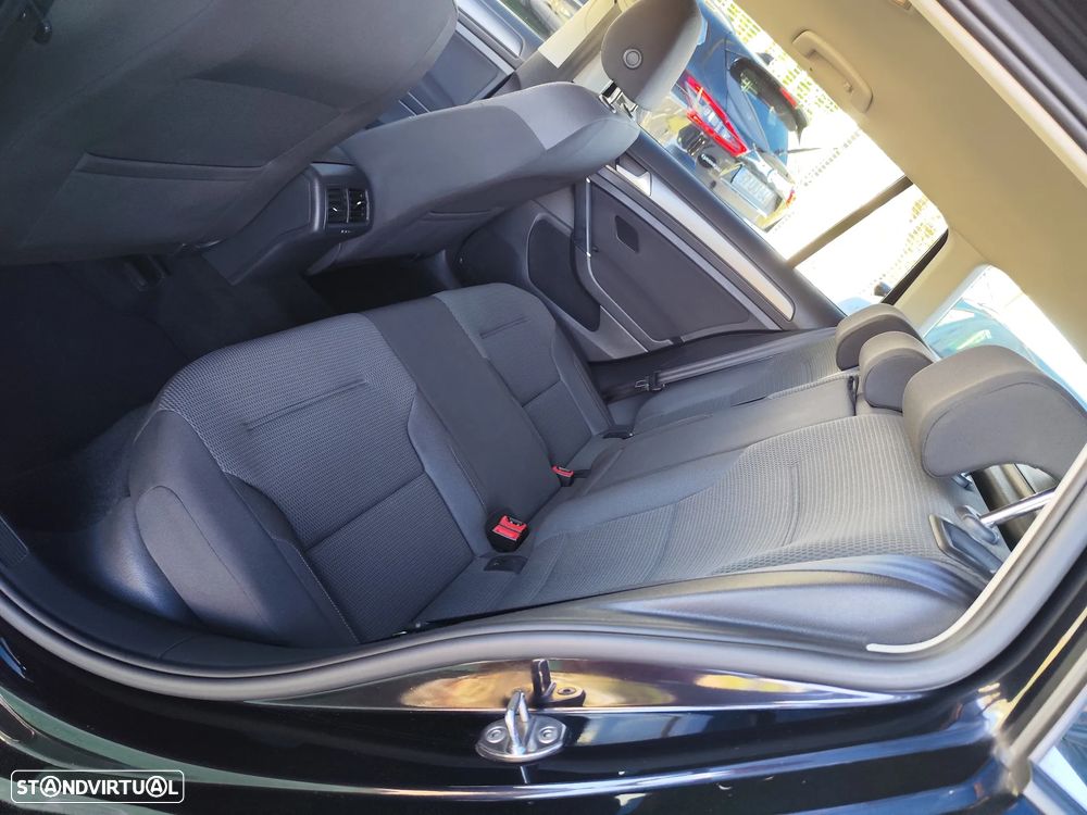 VW Golf Variant 1.6 TDi Confortline - 40