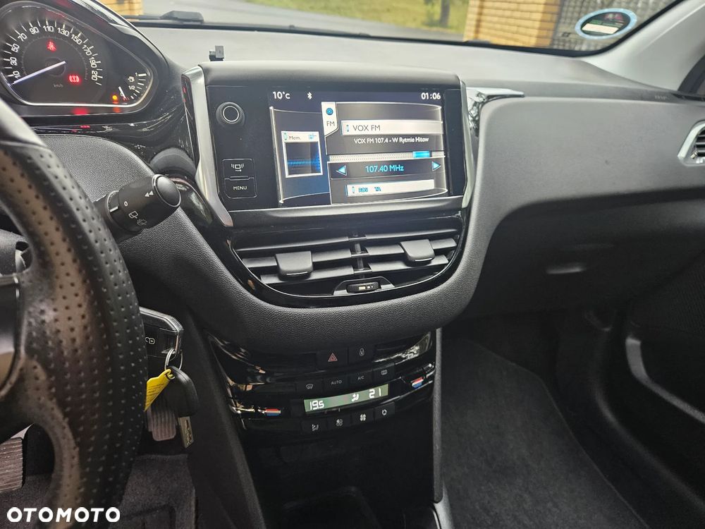Peugeot 208 95 VTI Allure - 30