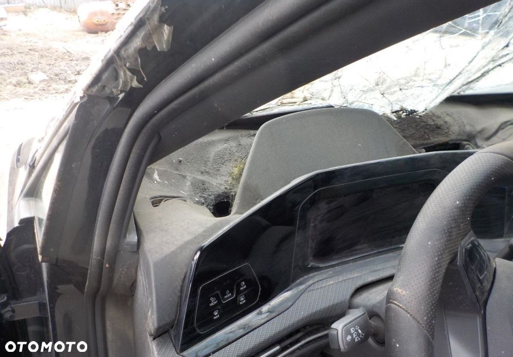 Volkswagen Golf - 23