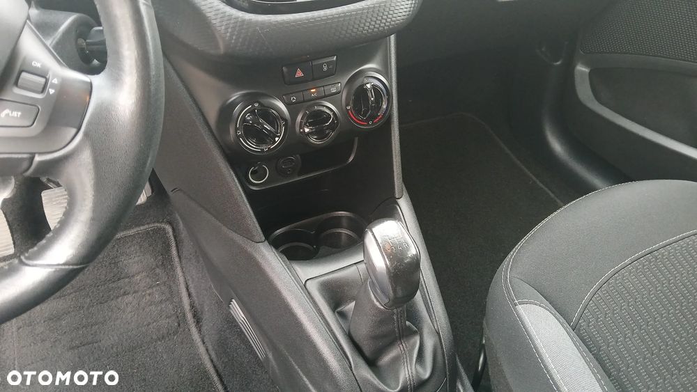 Peugeot 208 1.2 PureTech Style - 18