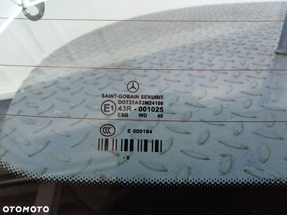 MERCEDES E W212 SEDAN SZYBA TYLNA 10R 2126701580 - 2