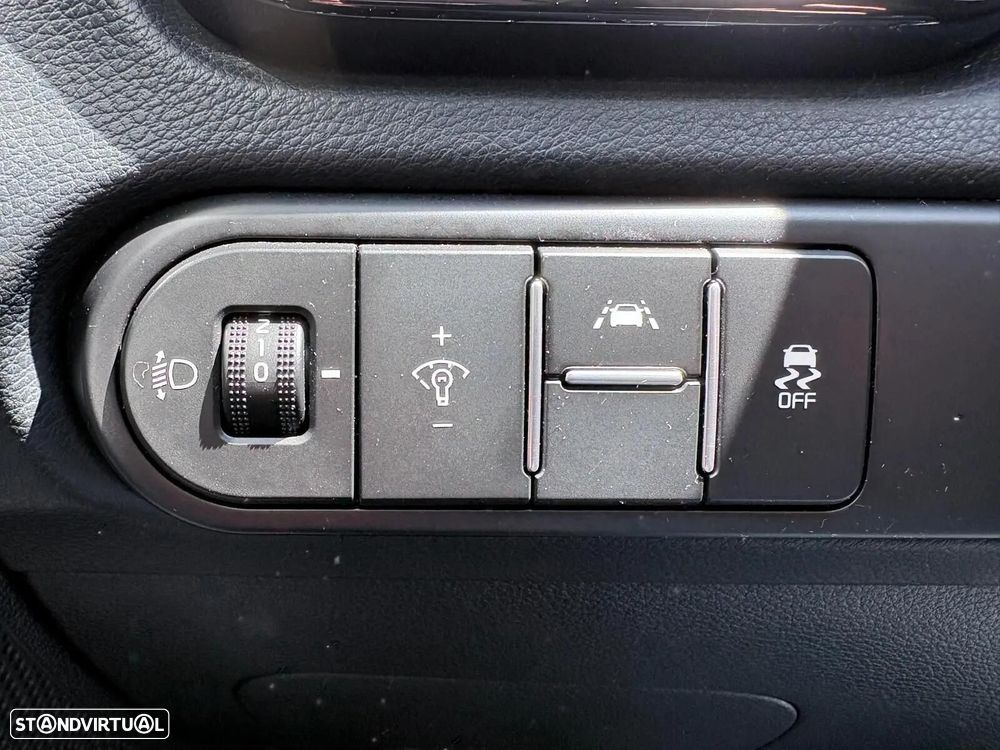 Kia Ceed SW 1.4 T-GDI Drive+SRF 7DCT - 38