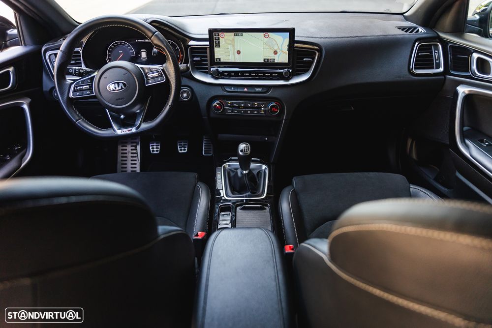 Kia ProCeed - 10