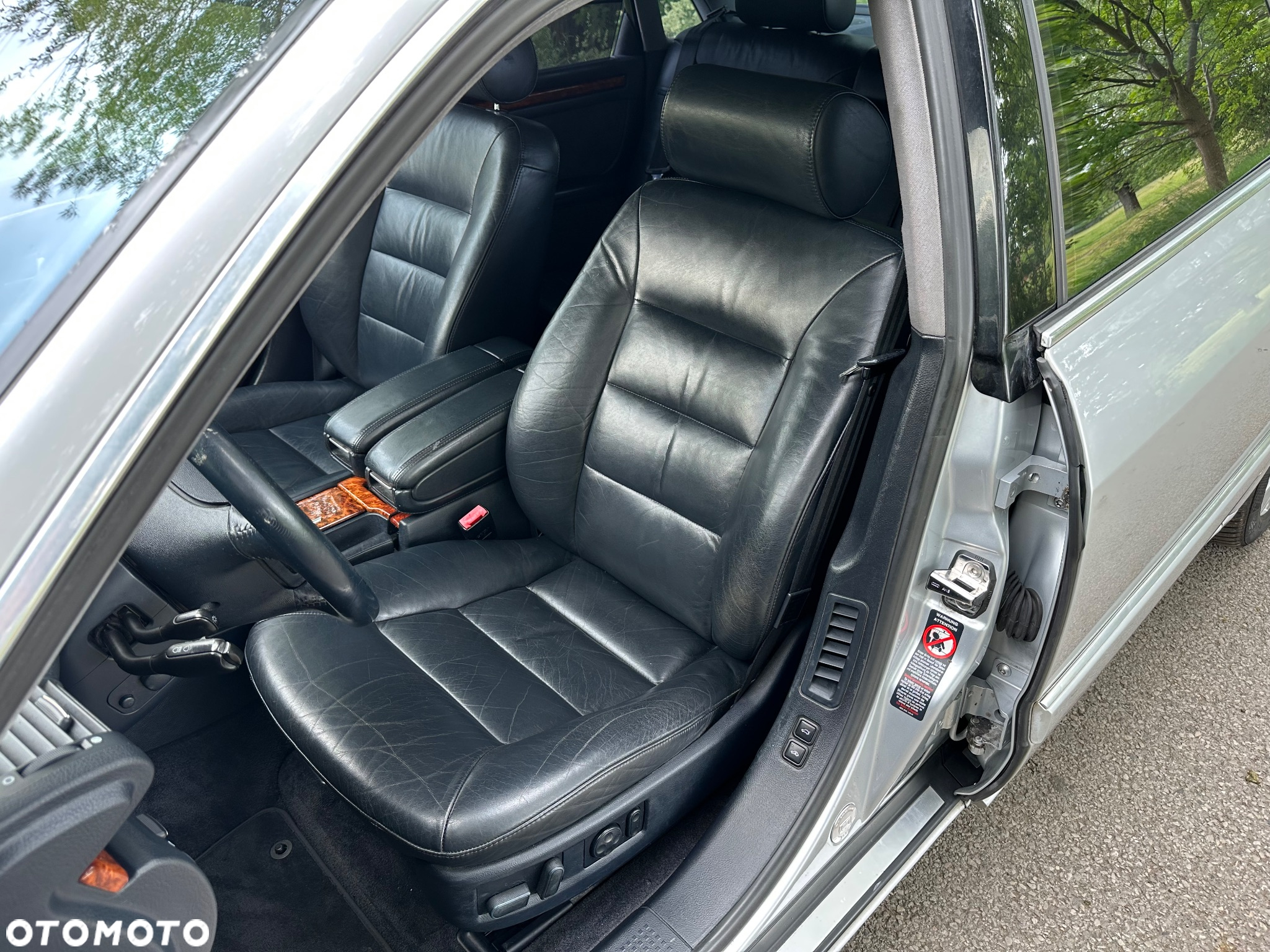Audi A8 4.2 L Quattro - 16