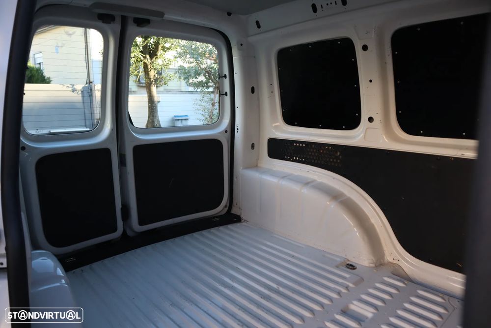 VW Caddy - 24