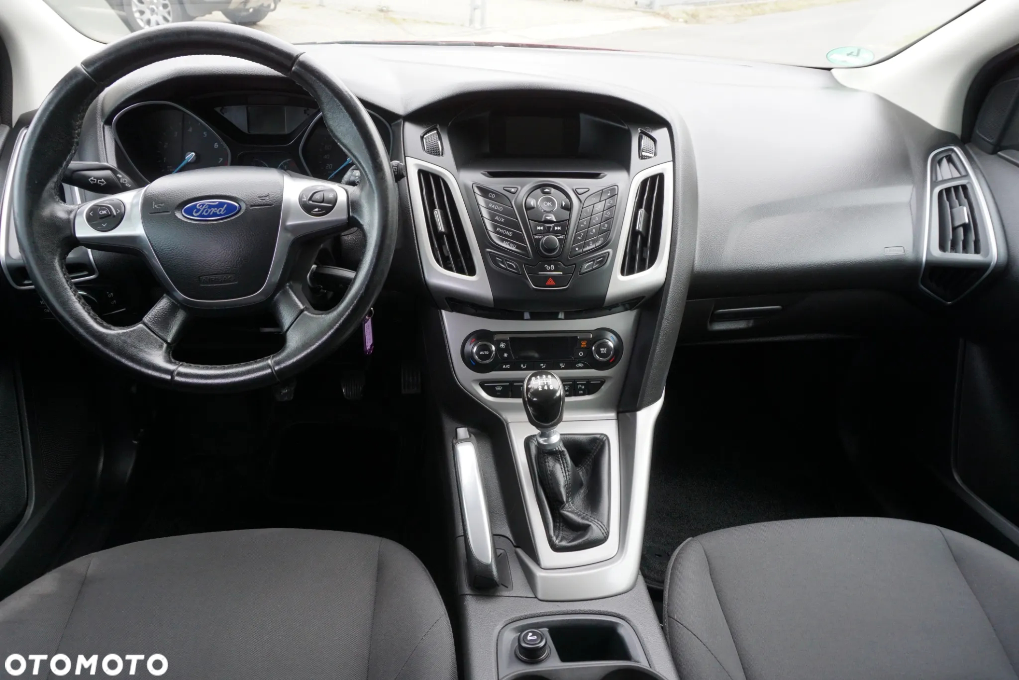 Ford Focus Turnier 1.6 EcoBoost Start-Stopp-System Champions Edition - 12