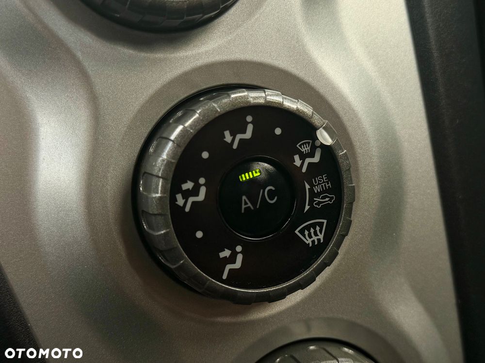 Toyota Yaris 1.3 Luna A/C - 8