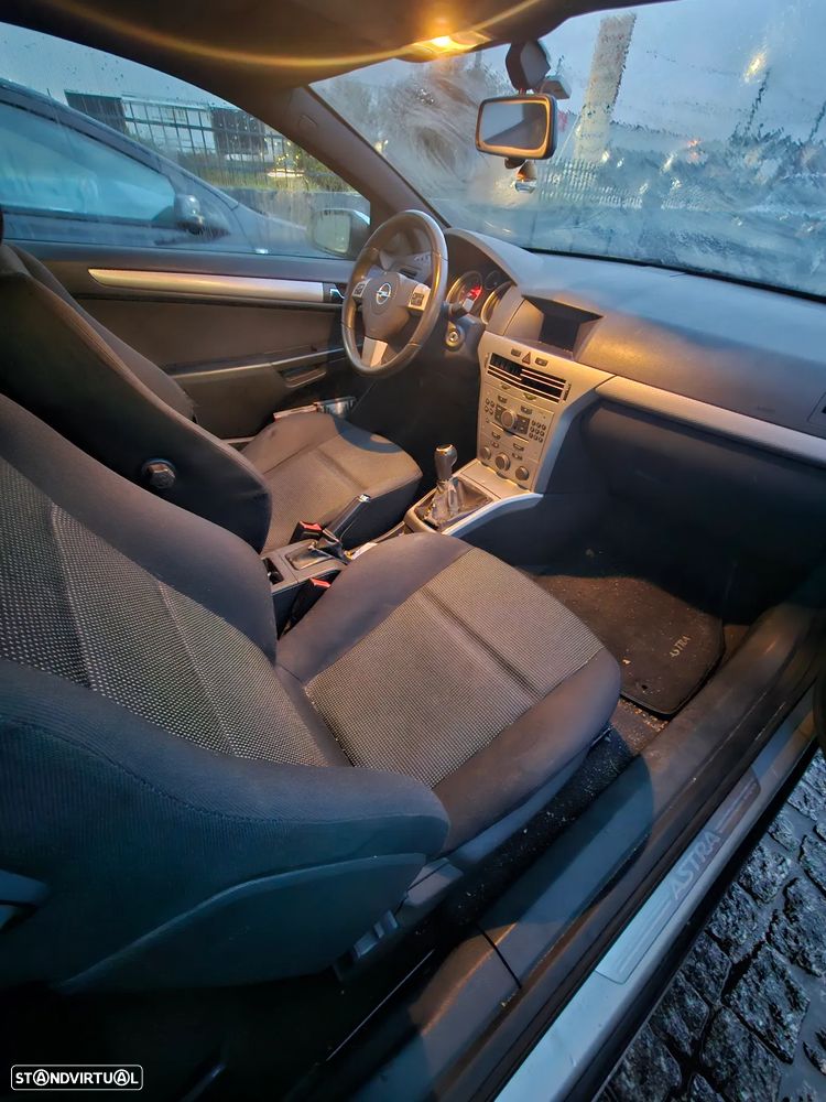Opel Astra GTC 1.3 CDTI - 4