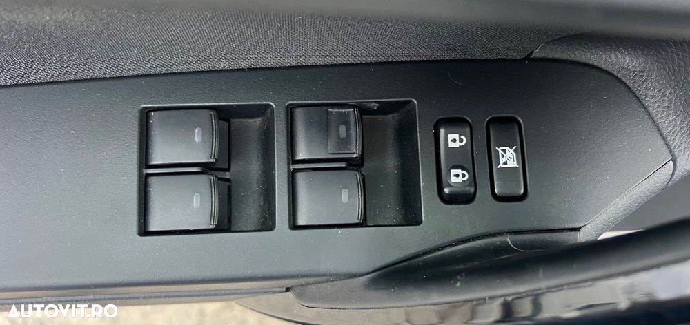 Toyota Auris 1.8 L VVT-i Sol+ - 29