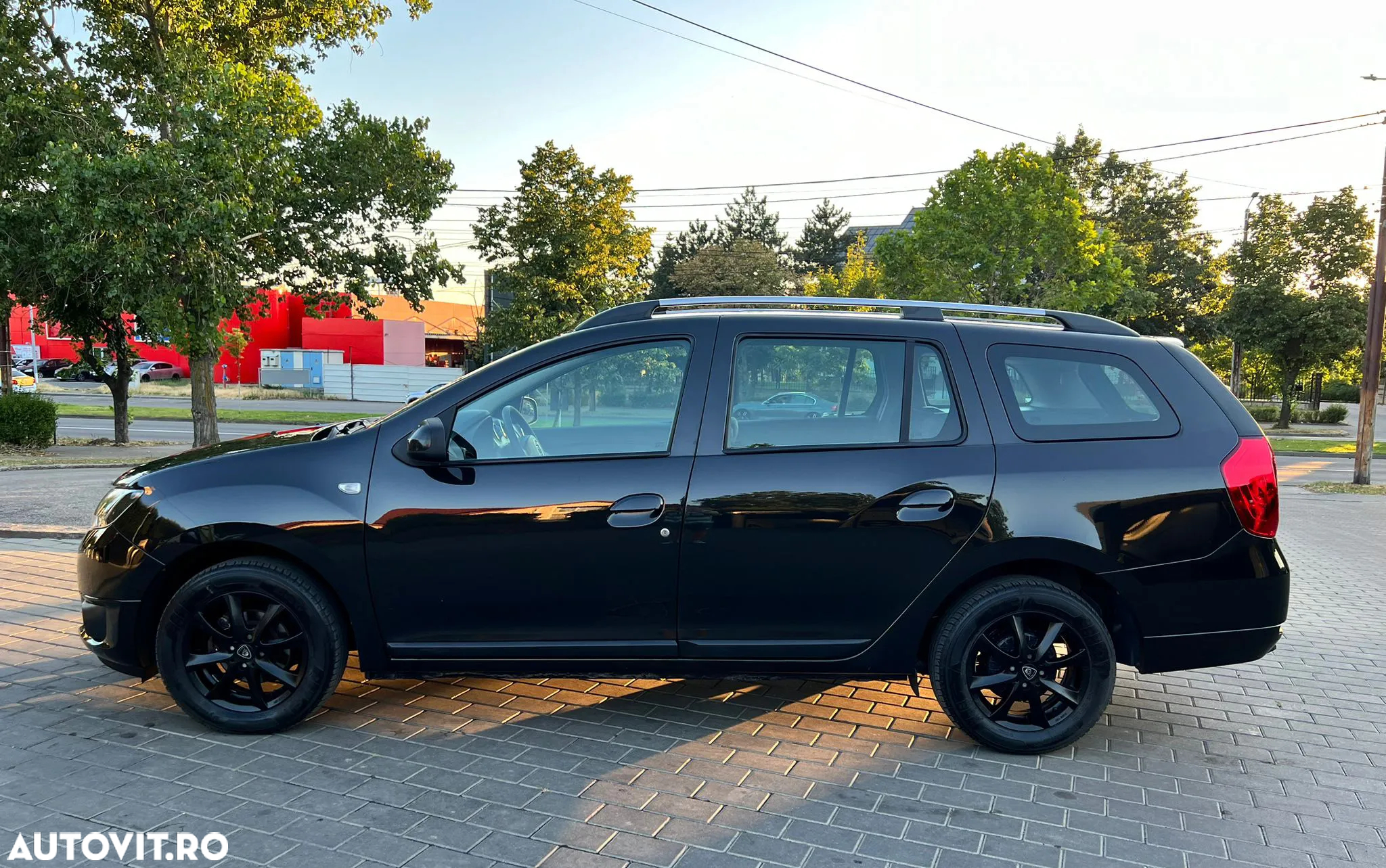 Dacia Logan 0.9 90CP Laureate - 10