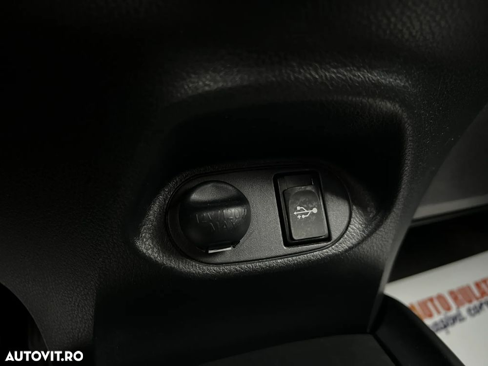 Toyota Yaris - 11