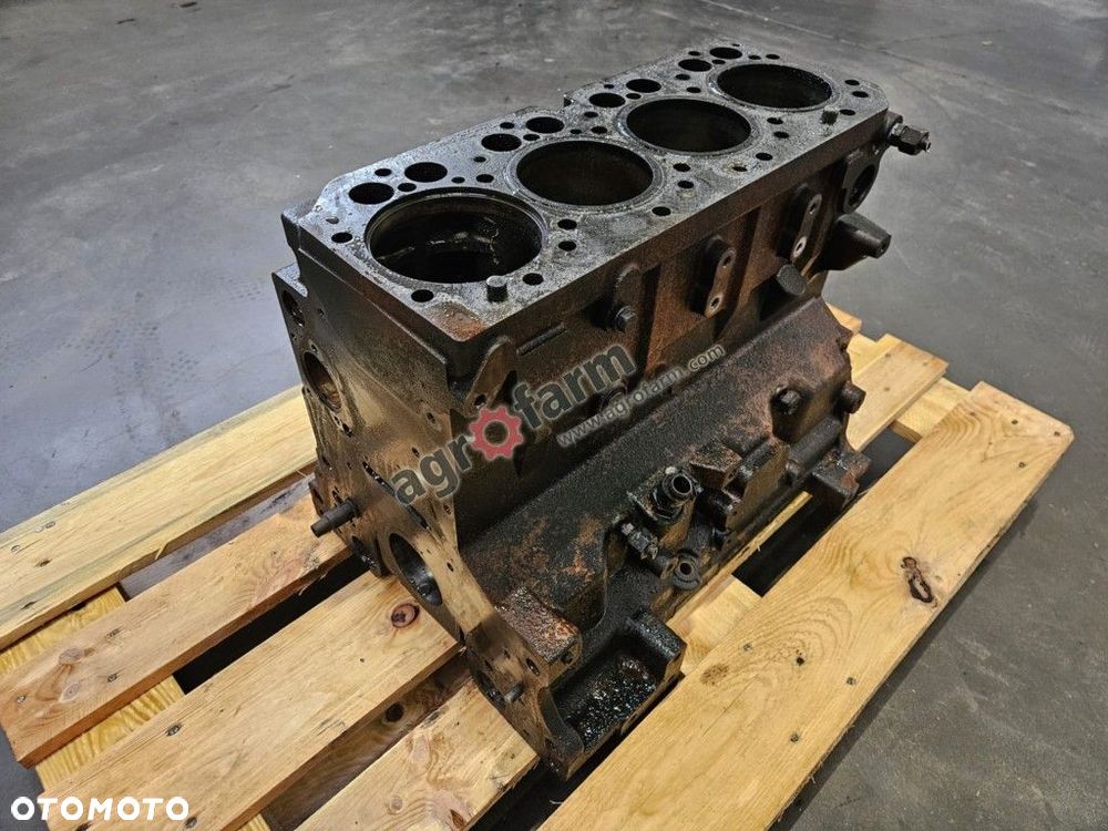 Blok silnika John Deere 6105M, 6125M, 6115R - 2