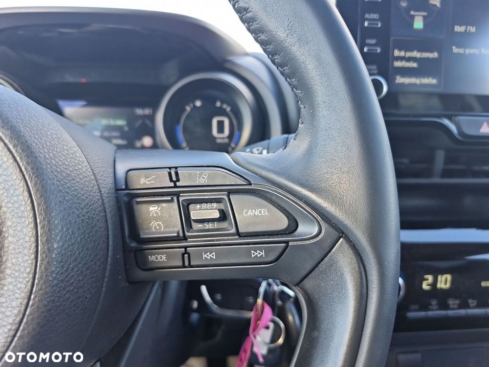 Toyota Yaris Cross Hybrid 1.5 Comfort - 24