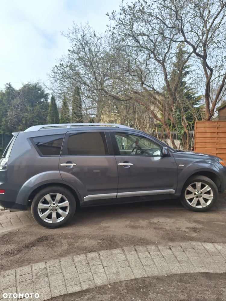 Mitsubishi Outlander 2.0 DID Invite SE - 3