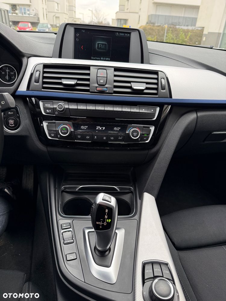 BMW Seria 3 320d - 5