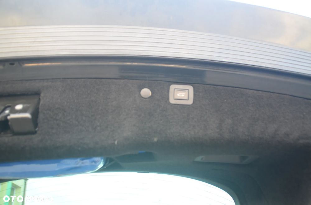 Opel Insignia 1.6 ECOTEC DI Turbo Touer Business Innovation - 16