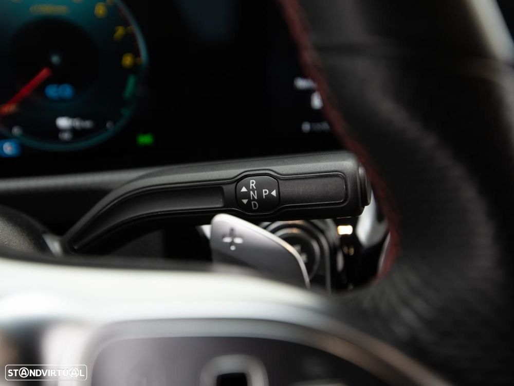 Mercedes-Benz A 250 e AMG Line - 20