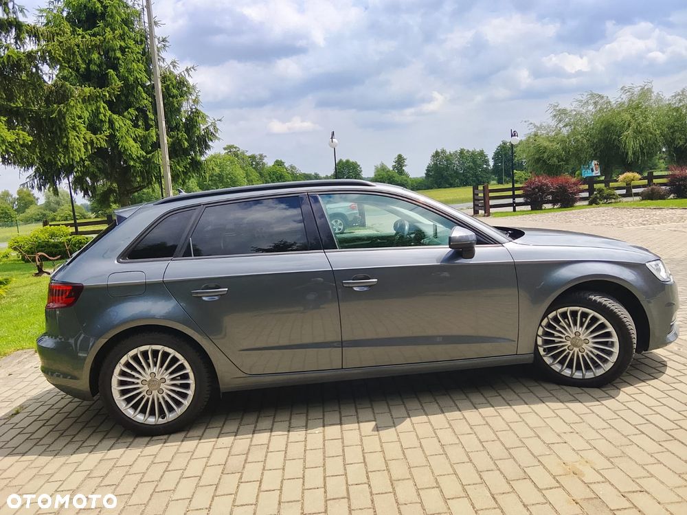 Audi A3 Sportback - 2