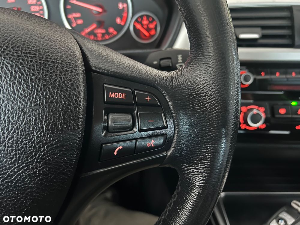 BMW Seria 3 316d Edition Luxury Line Purity - 33