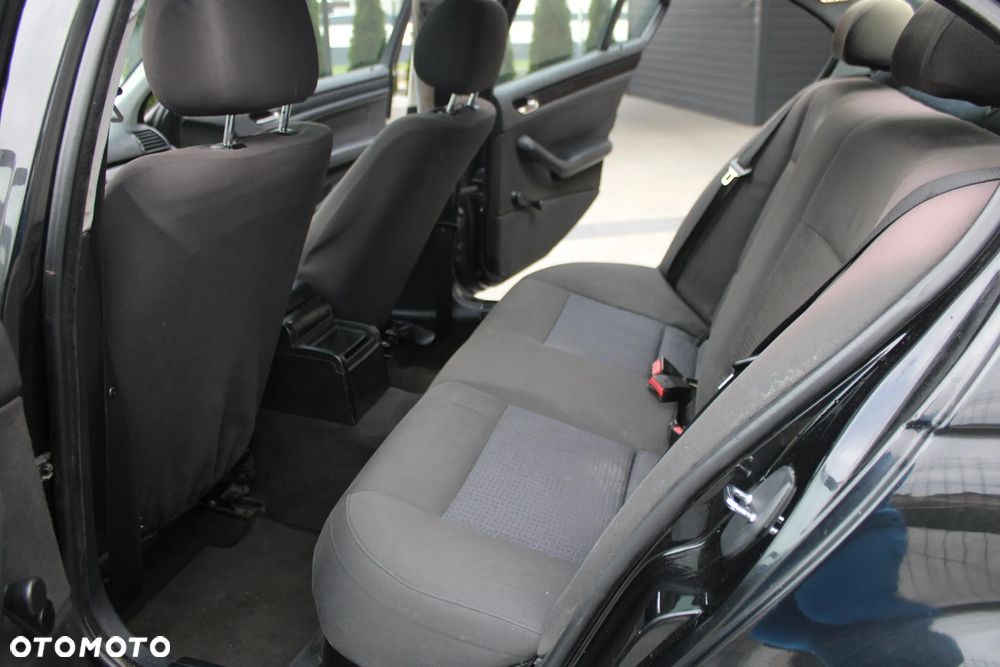 BMW Seria 3 318d - 10