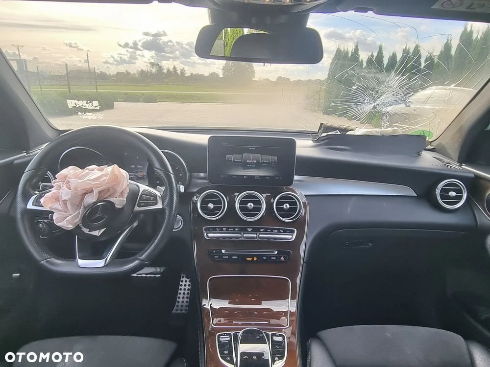 Mercedes-Benz GLC 250 d 4Matic 9G-TRONIC - 16