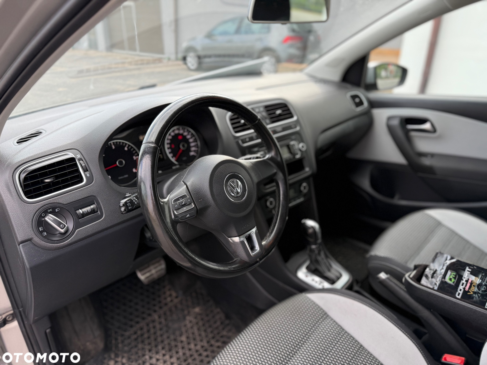 Volkswagen Polo - 11