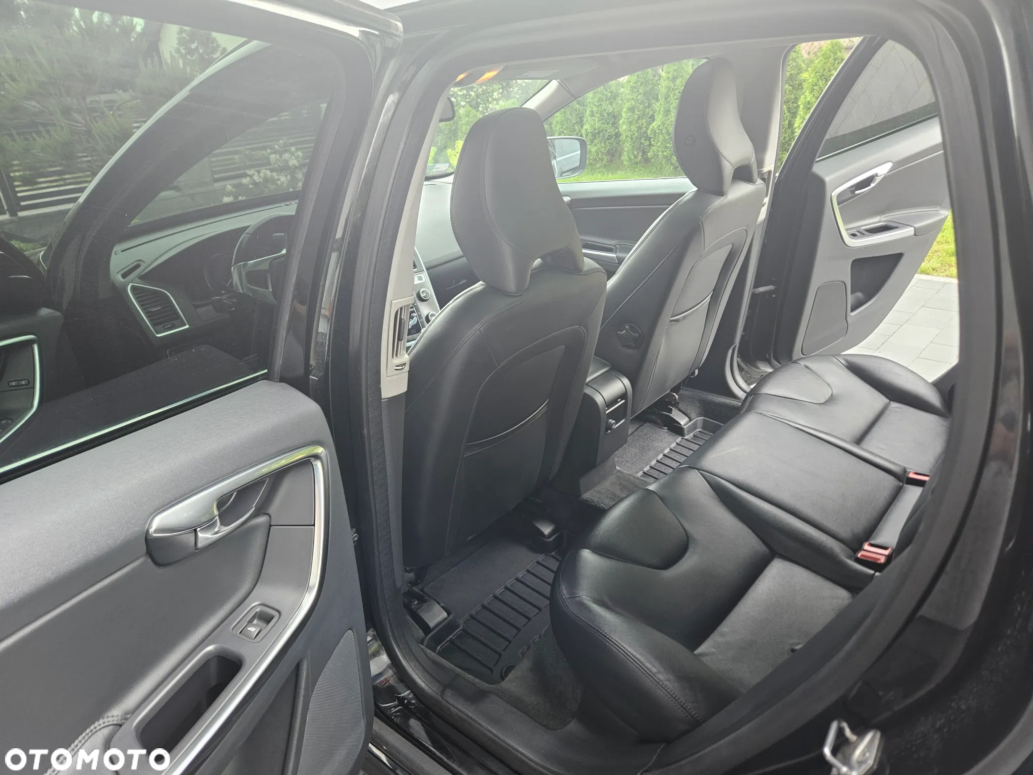 Volvo XC 60 T6 AWD Momentum - 4