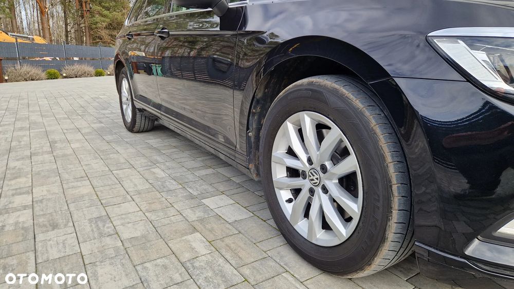 Volkswagen Passat - 14