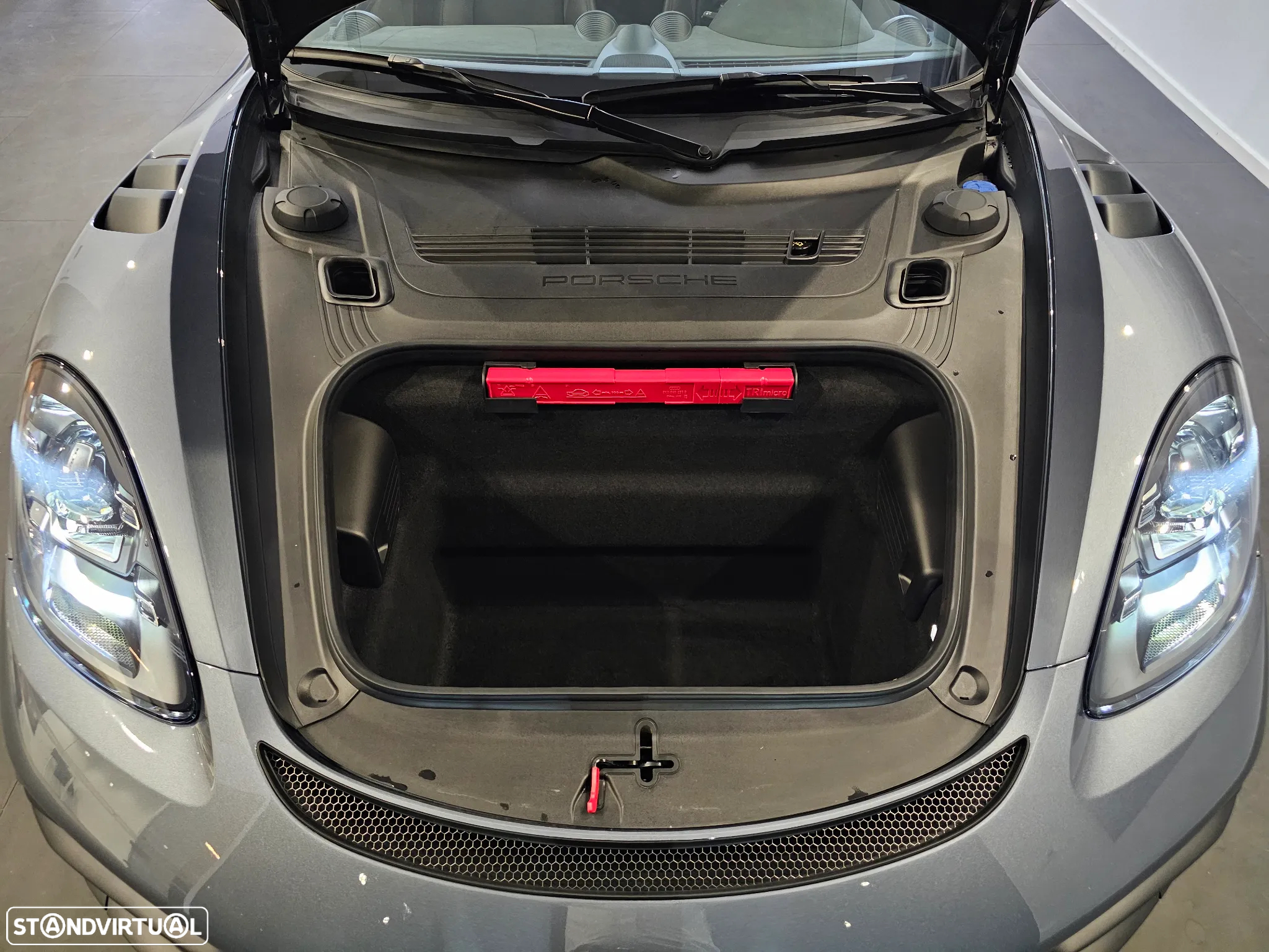 Porsche 718 Spyder - 50