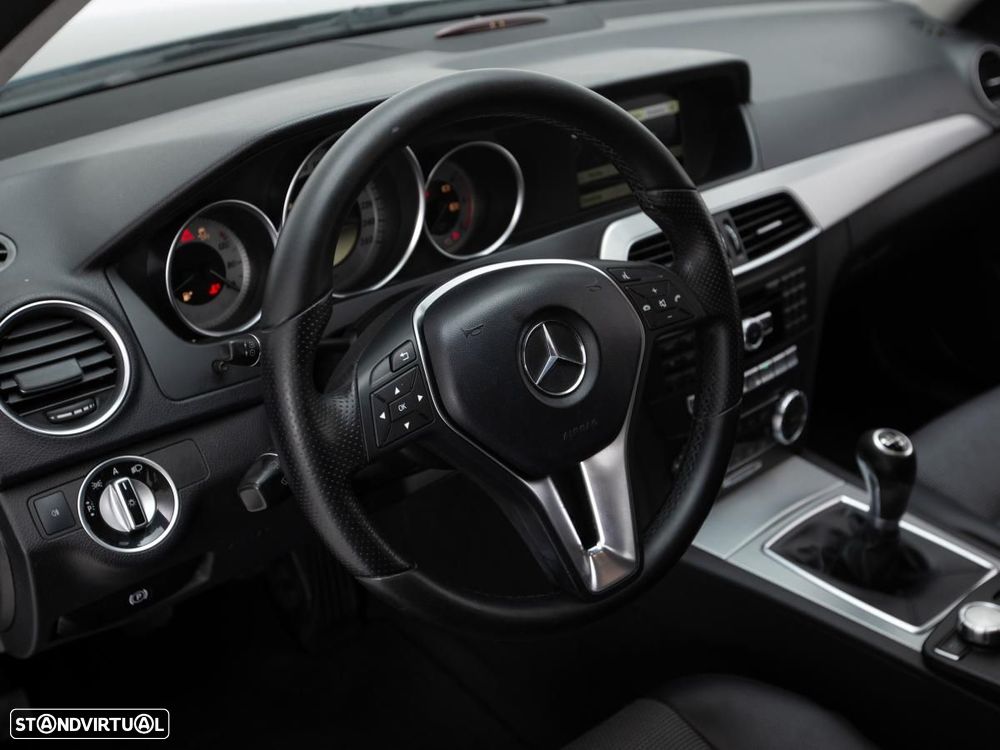 Mercedes-Benz C 220 - 12