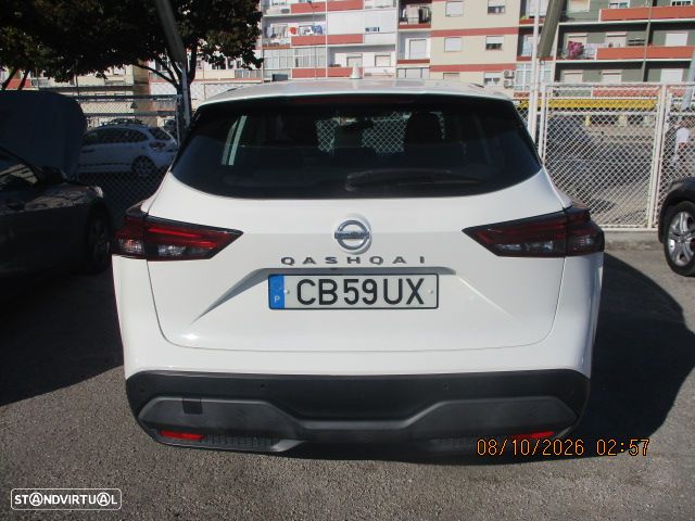 Nissan Qashqai 1.3 DIG-T AKARI - 4
