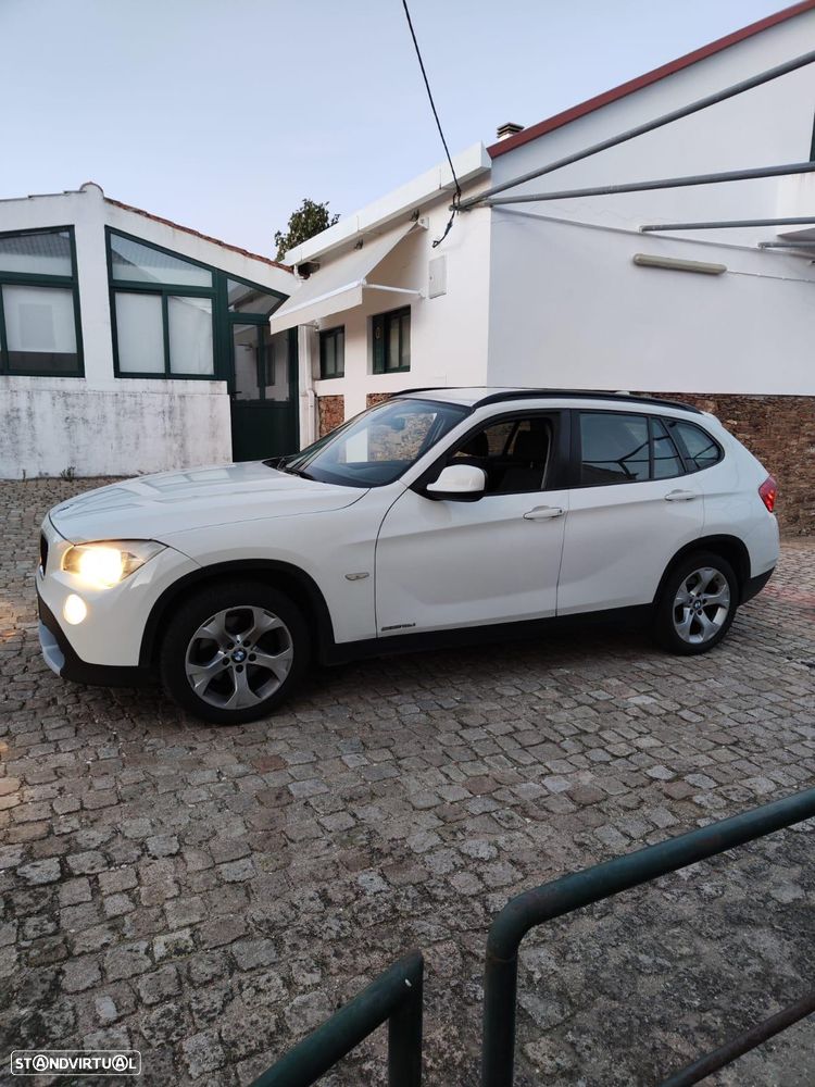 BMW X1 18 d sDrive - 1