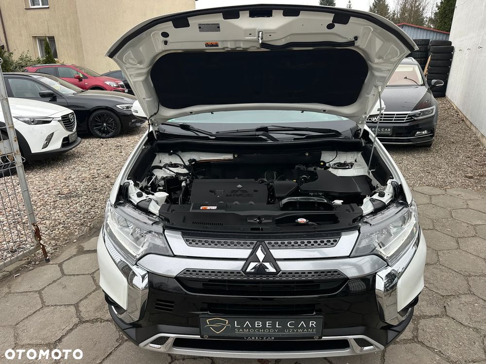 Mitsubishi Outlander 2.0 2WD CVT Diamant Edition+ - 32