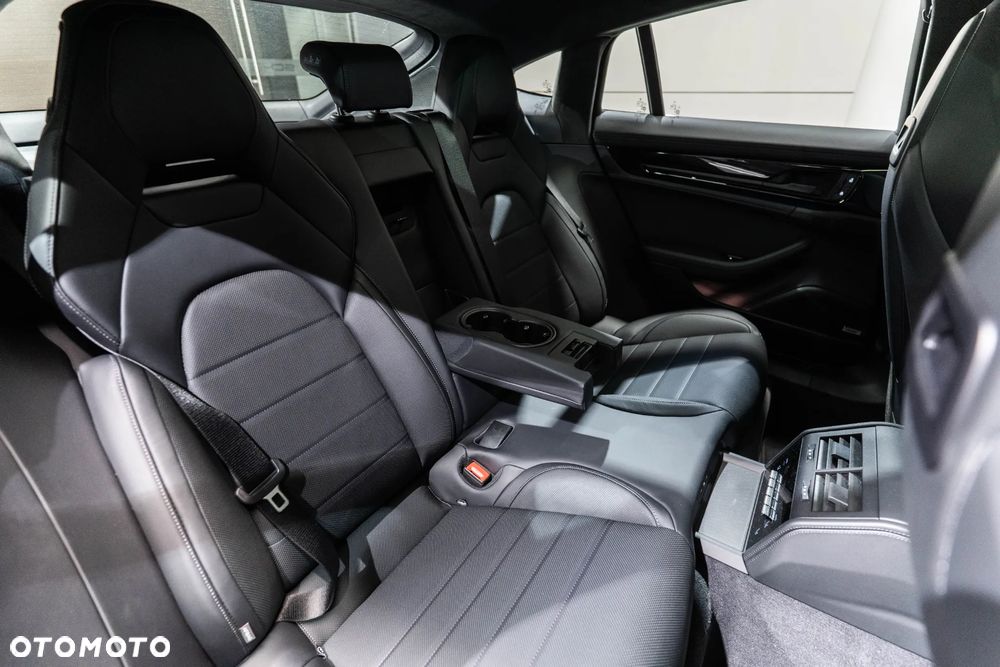 Porsche Panamera - 14