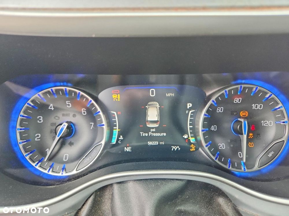 Chrysler Pacifica - 7