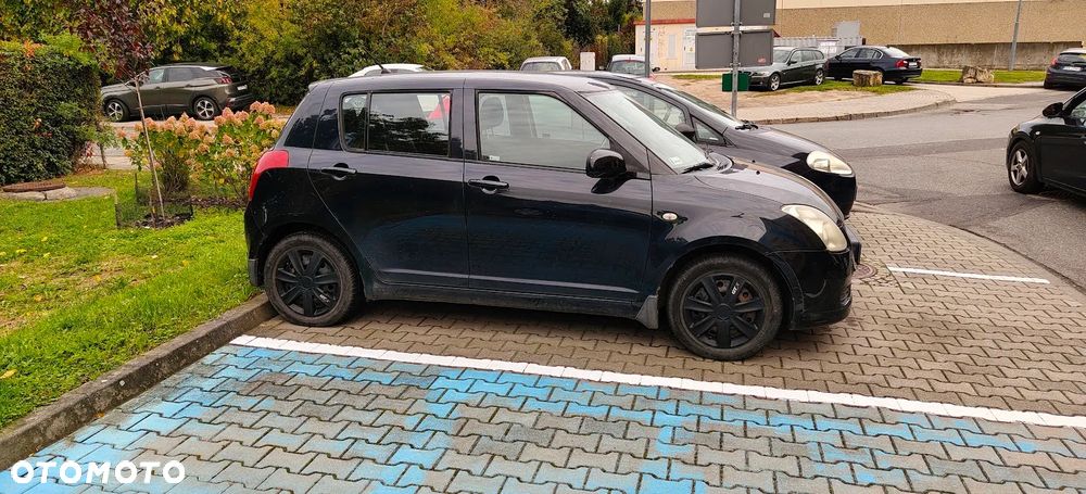 Suzuki Swift - 1