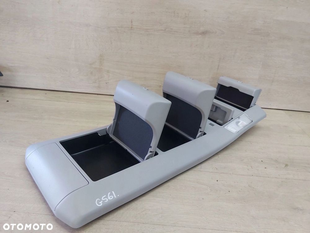 Toyota Tundra LAMPKA PODSUFITKI SCHOWEK PANEL - 2