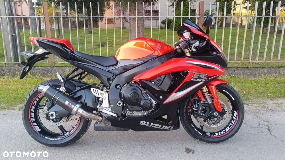 Suzuki GSX-R - 10