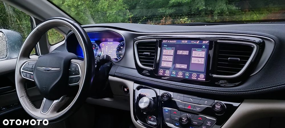 Chrysler Pacifica - 6