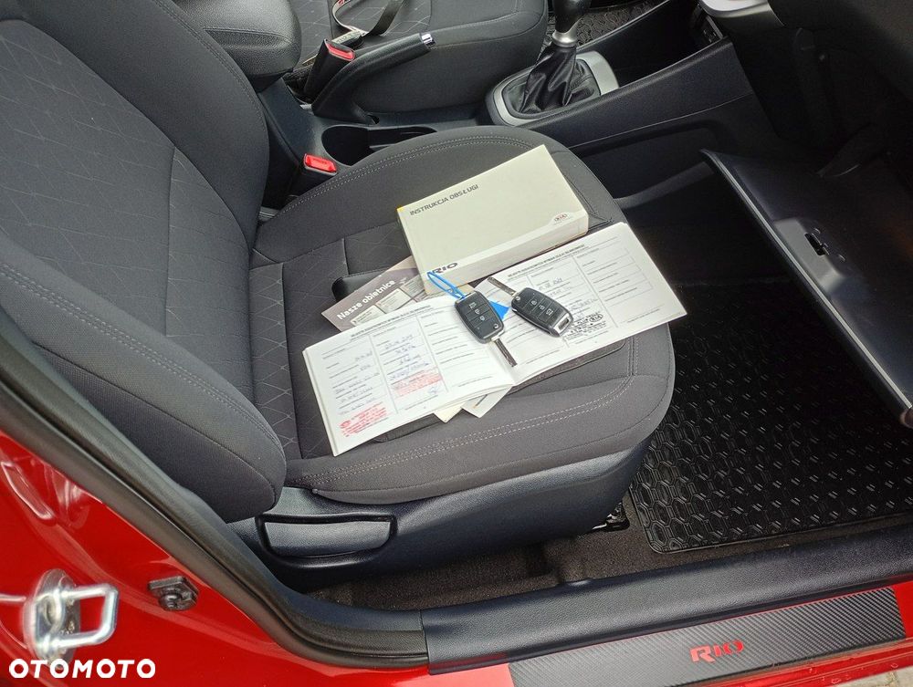 Kia Rio - 26