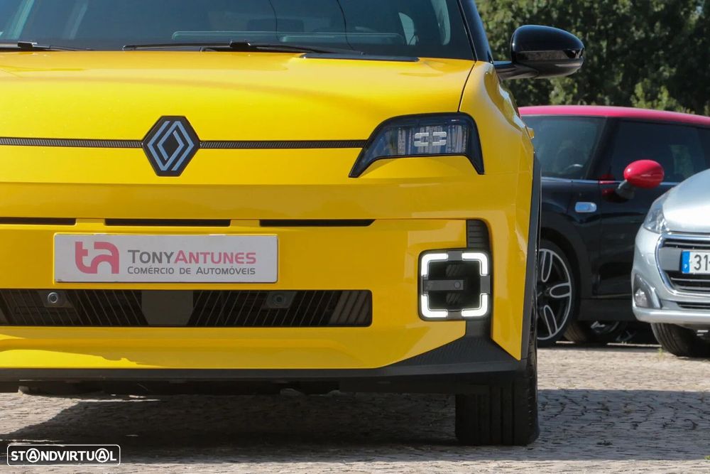 Renault 5 E-Tech - 8