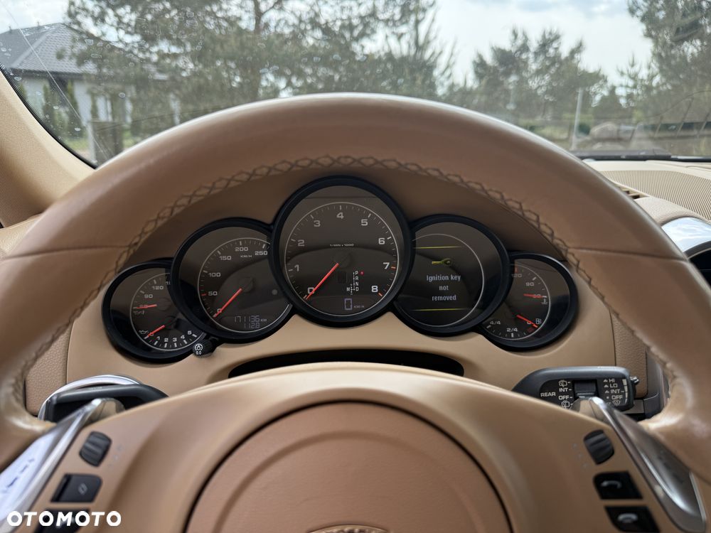 Porsche Cayenne - 29
